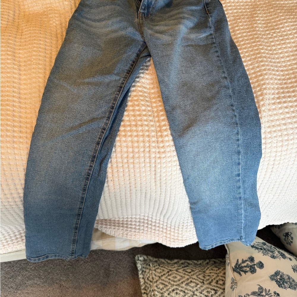Stradivarius Women’s Straight high rise Blue Jeans